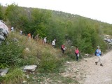 25. A sada još samo 40 minuta do doma, makadamom